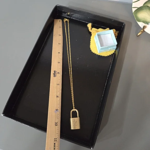 LV Lock #322 Unbranded Chain And Box Made In FRANCE - Picture 5 of 9